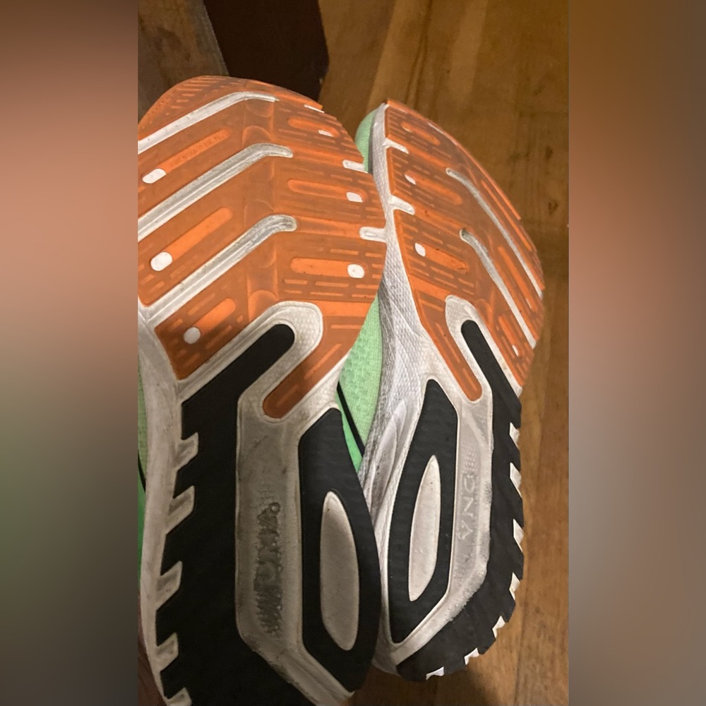 🍋Brooks Lime Neon Running Shoes - Picture 4 of 4